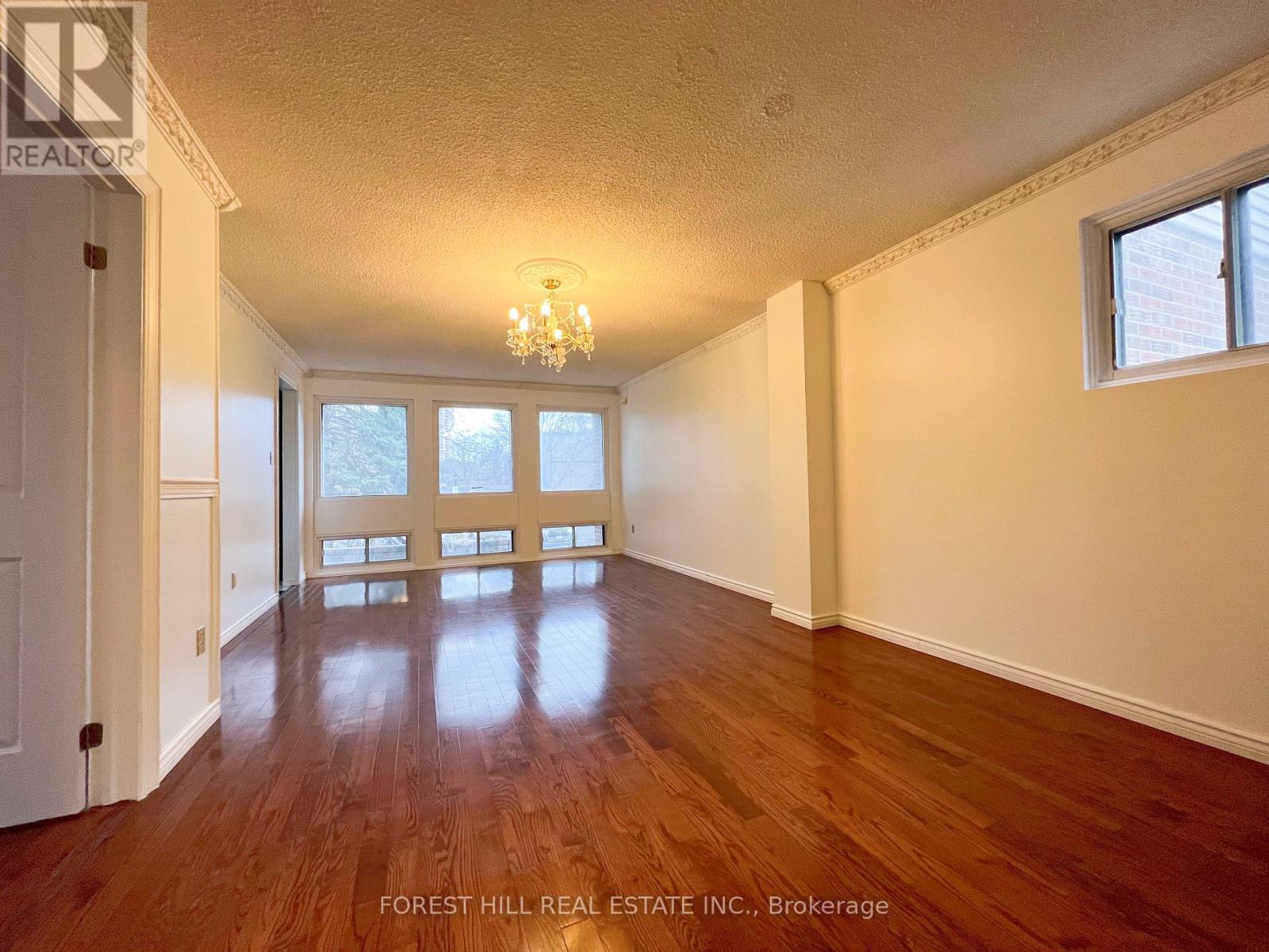 180 Mcnicoll Avenue, Toronto (Hillcrest Village), Ontario  M2H 2B9 - Photo 3 - C12815594