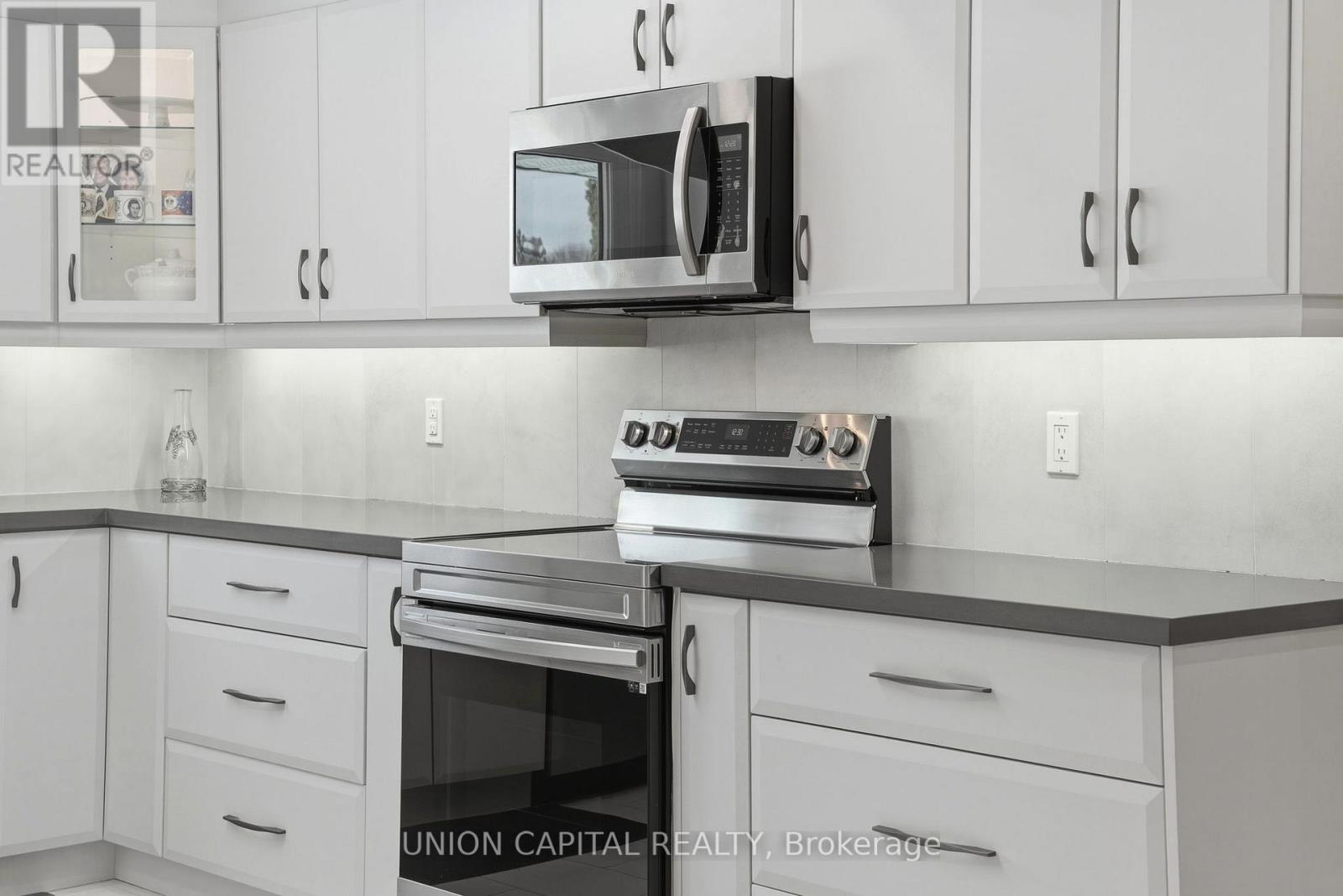 53 Stubbswood Square, Toronto, Ontario  M1S 2K7 - Photo 6 - E12815400