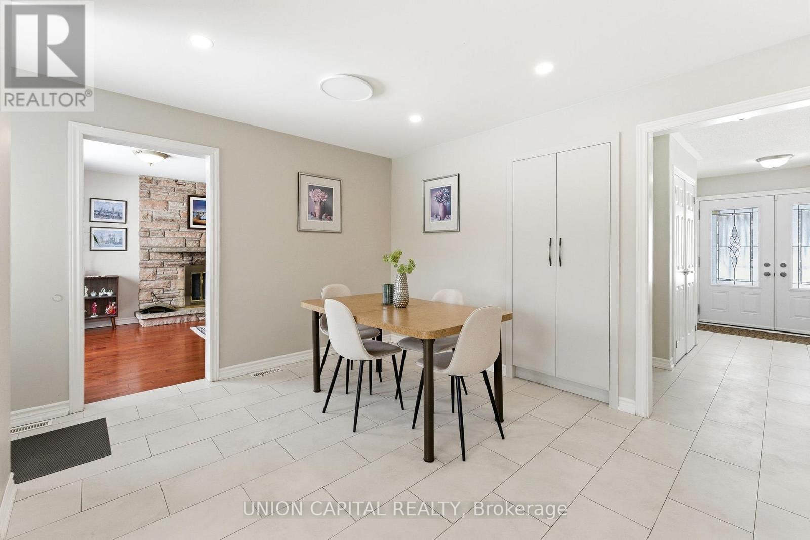 53 Stubbswood Square, Toronto, Ontario  M1S 2K7 - Photo 8 - E12815400