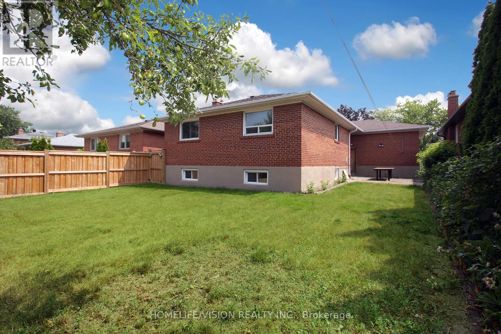 64 Orangewood Crescent, Toronto, Ontario  M1W 1C7 - Photo 32 - E12815436