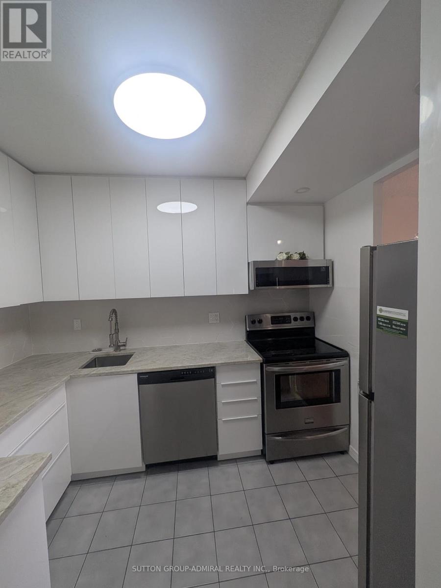 607 - 80 Athol Street E, Oshawa (Central), Ontario  L1H 8B7 - Photo 4 - E12815556