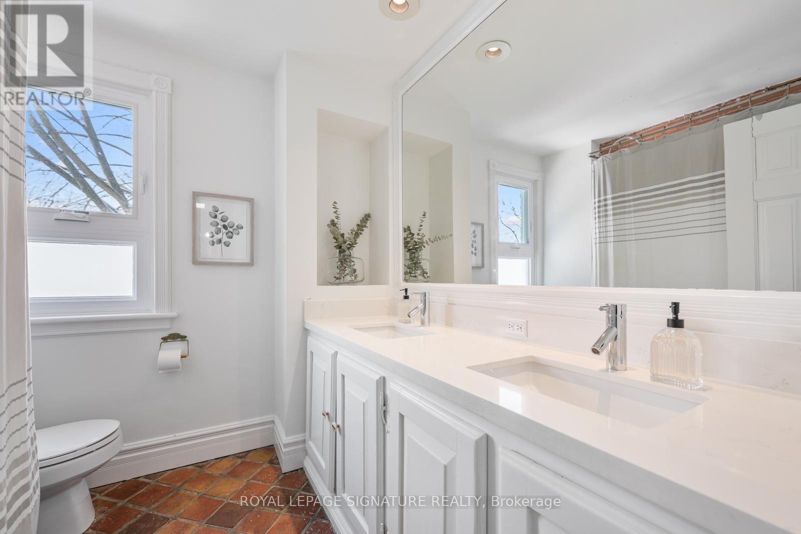 268 Kenilworth Avenue, Toronto, Ontario  M4L 3S8 - Photo 20 - E12815610