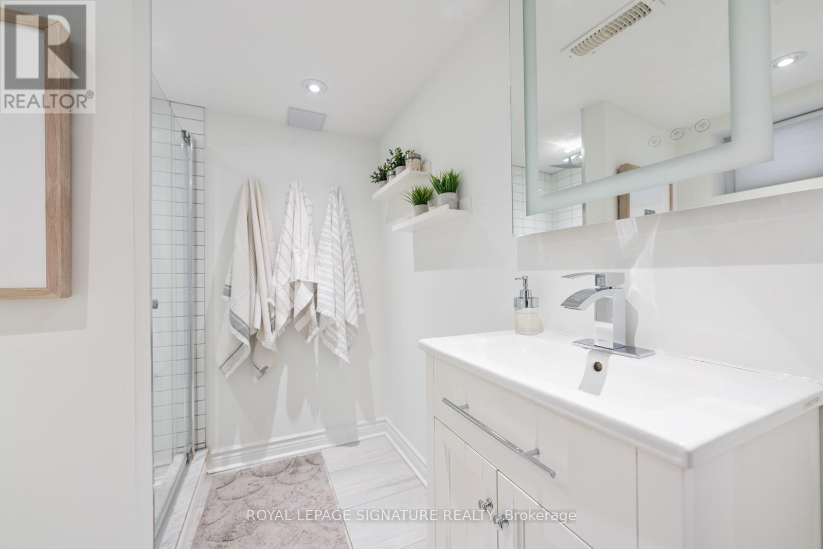 268 Kenilworth Avenue, Toronto, Ontario  M4L 3S8 - Photo 26 - E12815610