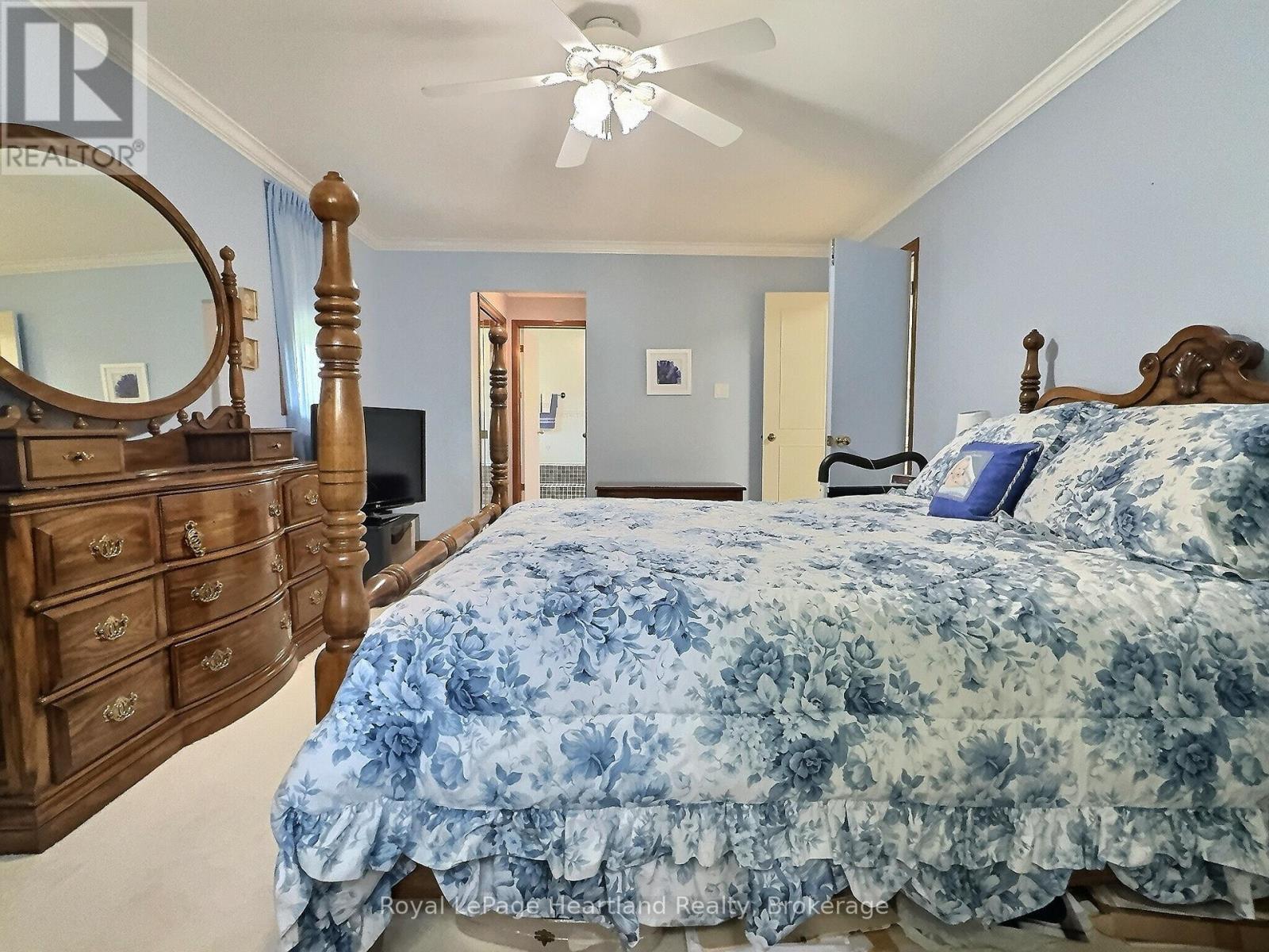 15 Kingscourt Crescent, South Huron, Ontario  N0M 1S1 - Photo 29 - X12317257