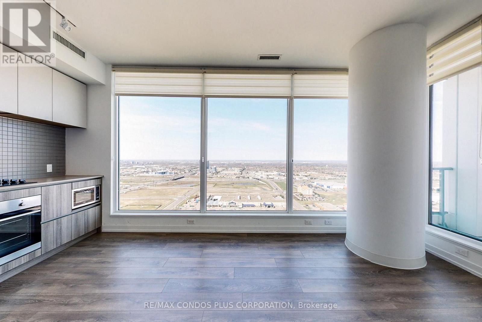 3610 - 5 Buttermill Avenue, Vaughan, Ontario  L4K 0J5 - Photo 2 - N12815416