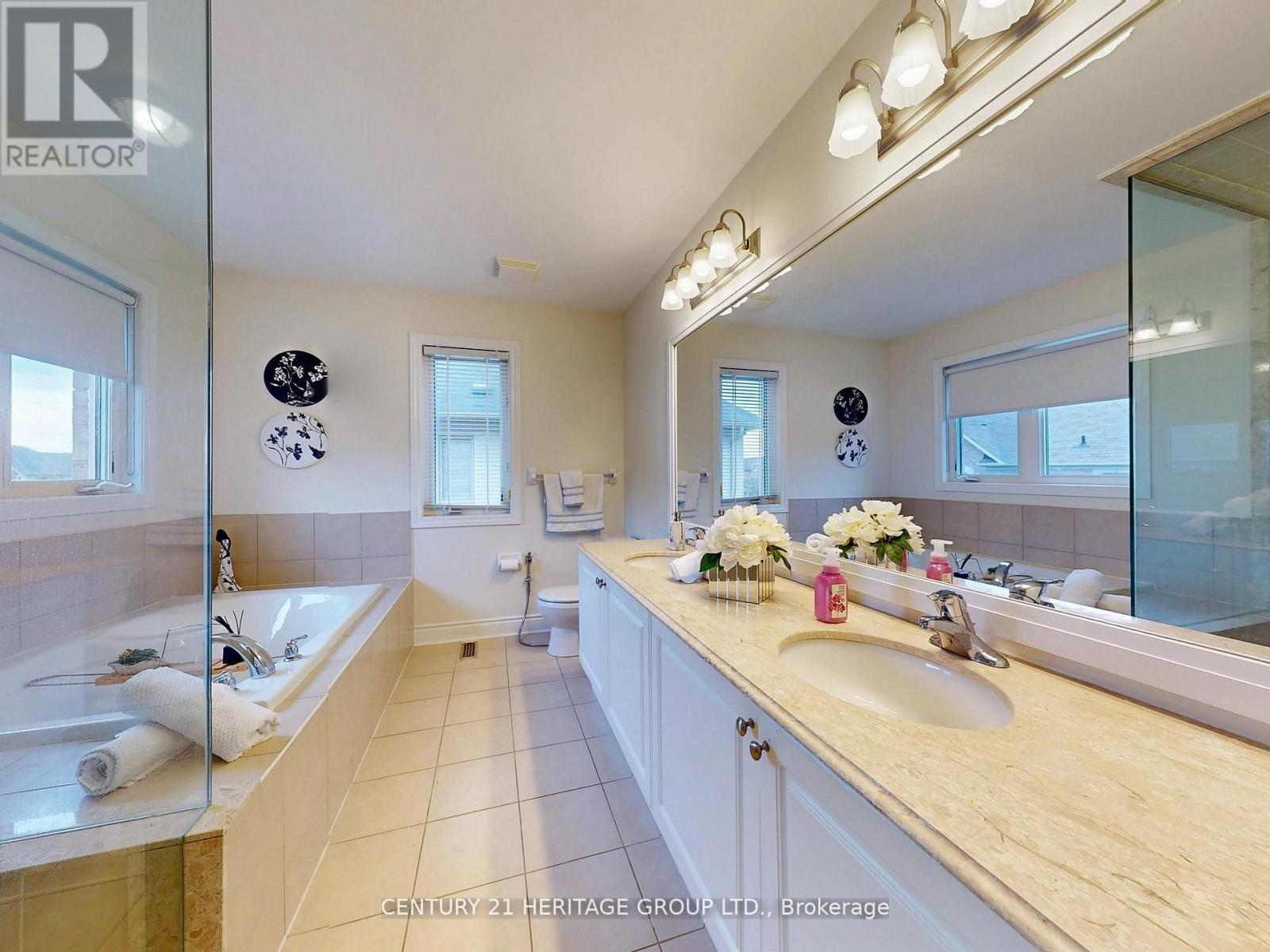 1062 Blackhall Crescent, Newmarket, Ontario  L3X 0B3 - Photo 27 - N12815462