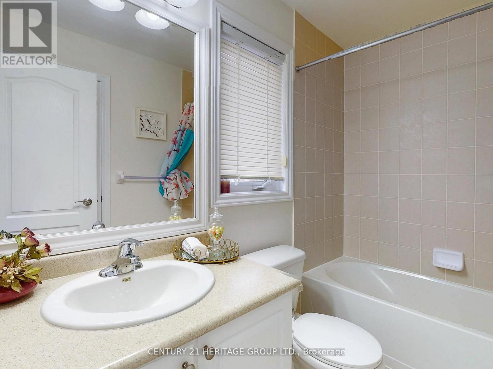 1062 Blackhall Crescent, Newmarket, Ontario  L3X 0B3 - Photo 29 - N12815462