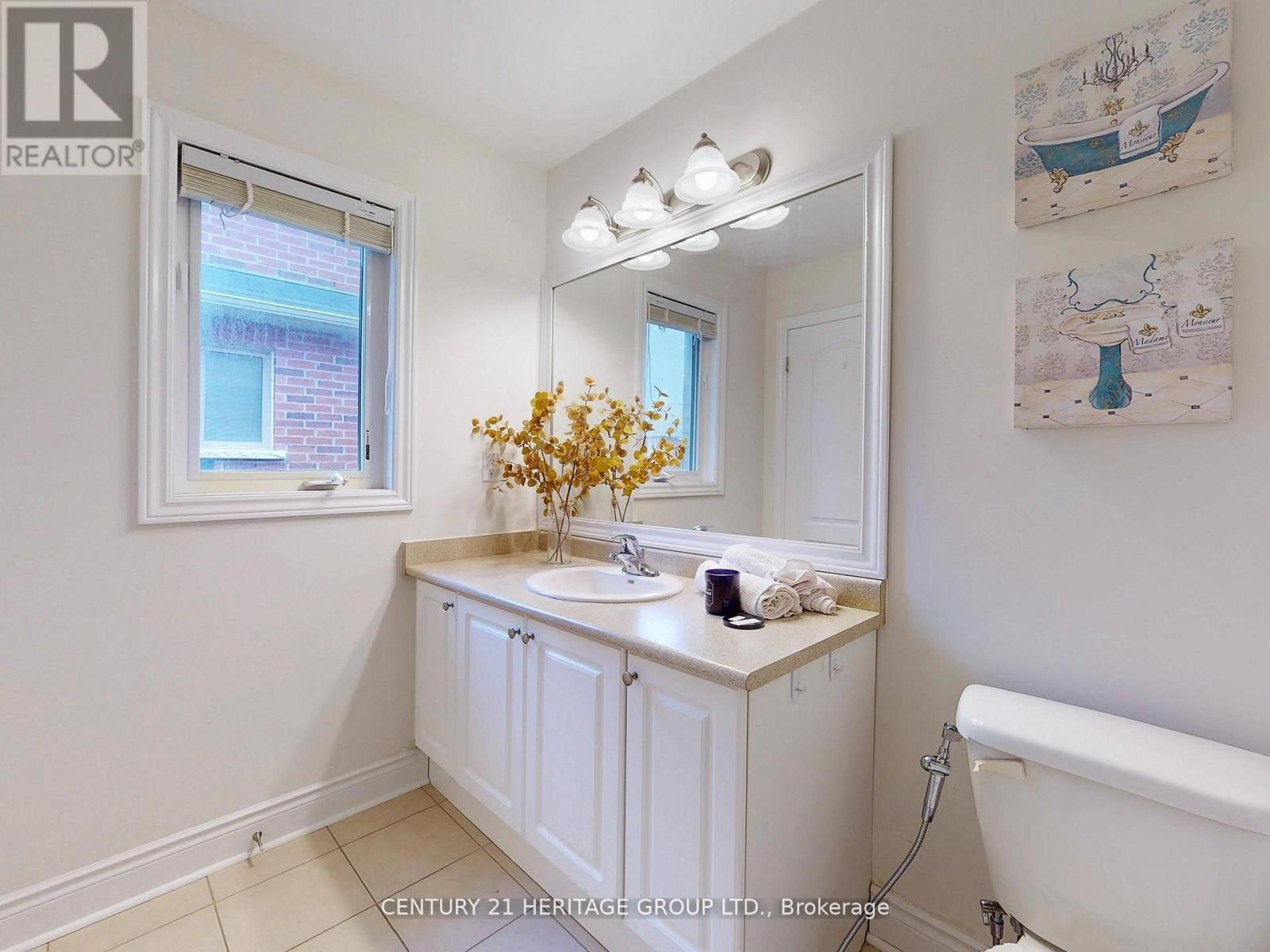 1062 Blackhall Crescent, Newmarket, Ontario  L3X 0B3 - Photo 32 - N12815462