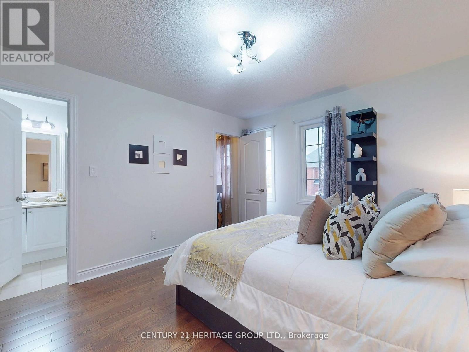 1062 Blackhall Crescent, Newmarket, Ontario  L3X 0B3 - Photo 33 - N12815462