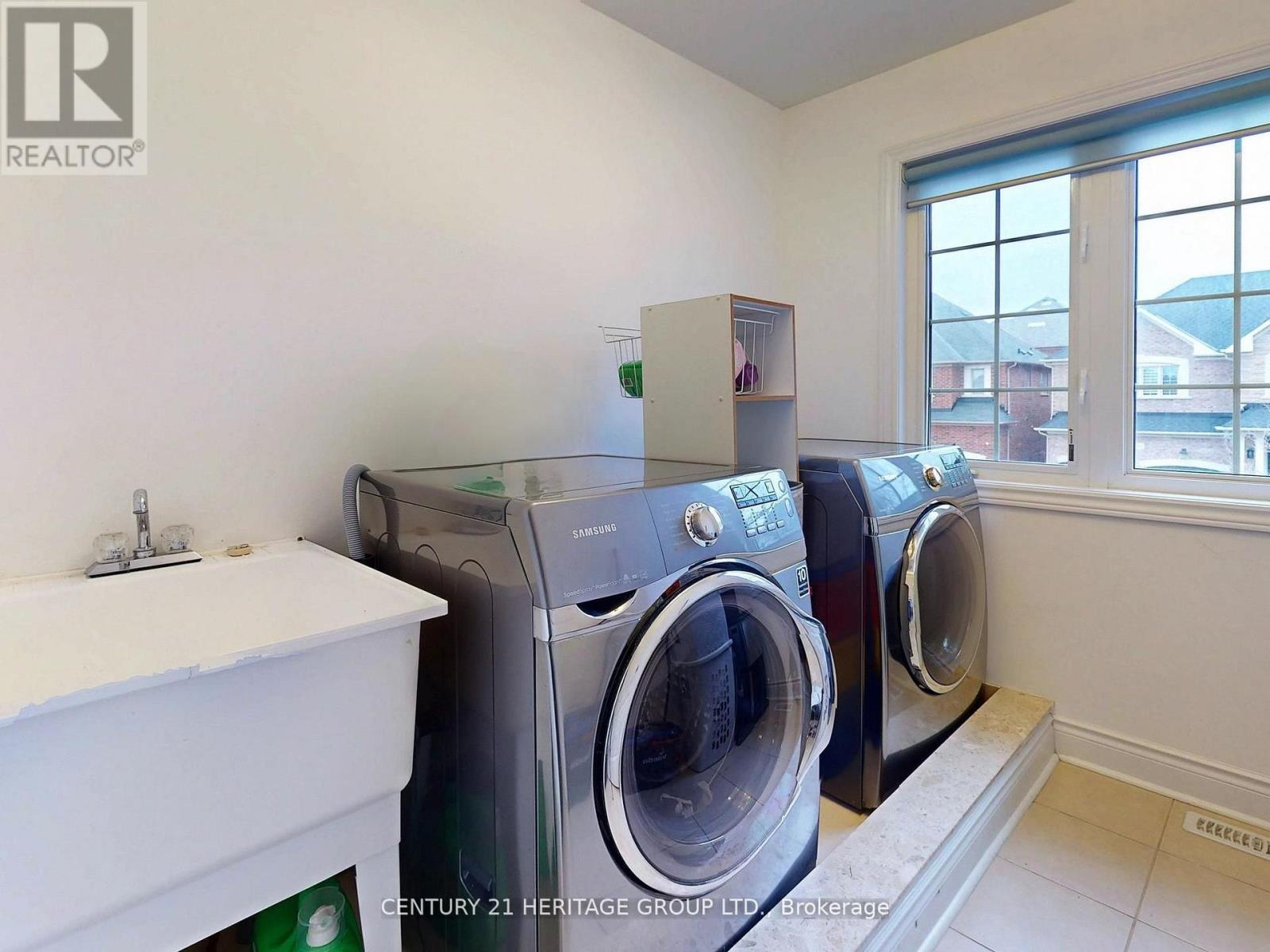 1062 Blackhall Crescent, Newmarket, Ontario  L3X 0B3 - Photo 34 - N12815462