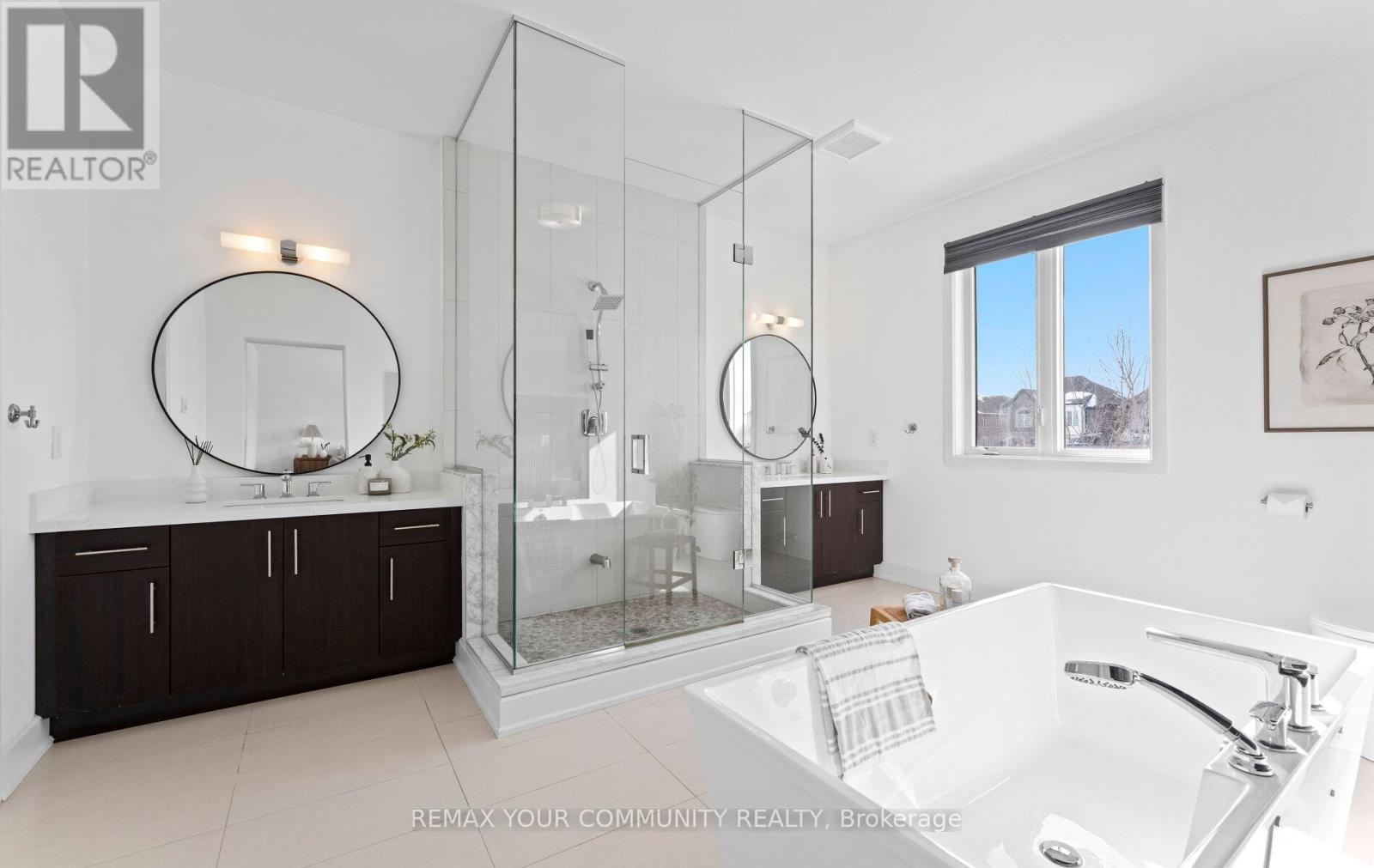 10 Kent Matthew Street, Richmond Hill (Oak Ridges), Ontario  L4E 1C9 - Photo 25 - N12815586