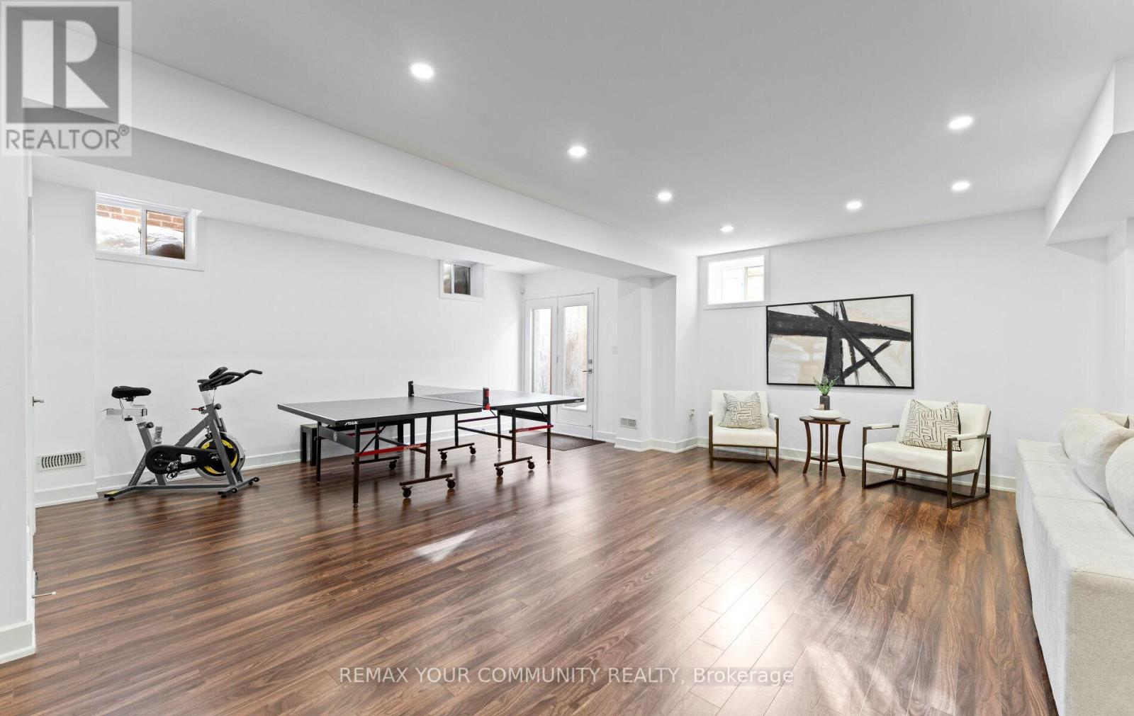 10 Kent Matthew Street, Richmond Hill (Oak Ridges), Ontario  L4E 1C9 - Photo 37 - N12815586