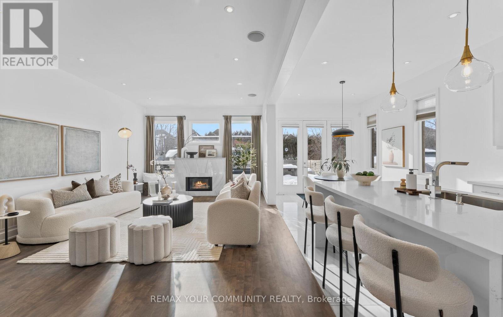 10 Kent Matthew Street, Richmond Hill (Oak Ridges), Ontario  L4E 1C9 - Photo 7 - N12815586