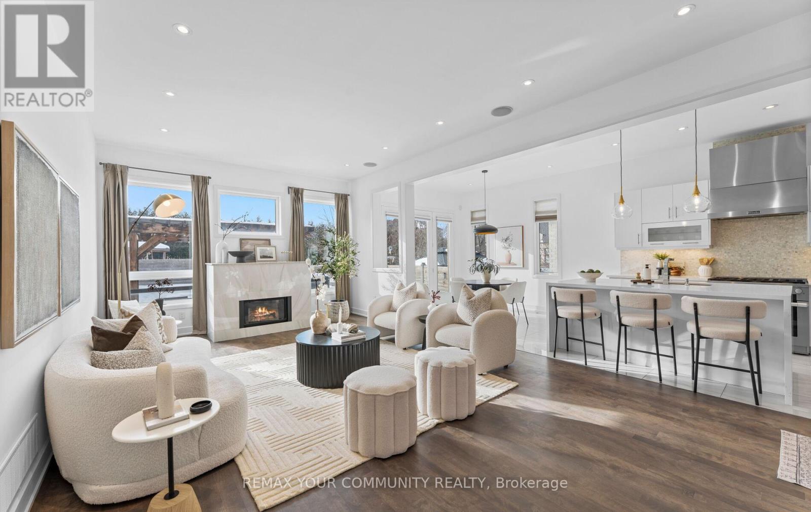 10 Kent Matthew Street, Richmond Hill (Oak Ridges), Ontario  L4E 1C9 - Photo 8 - N12815586