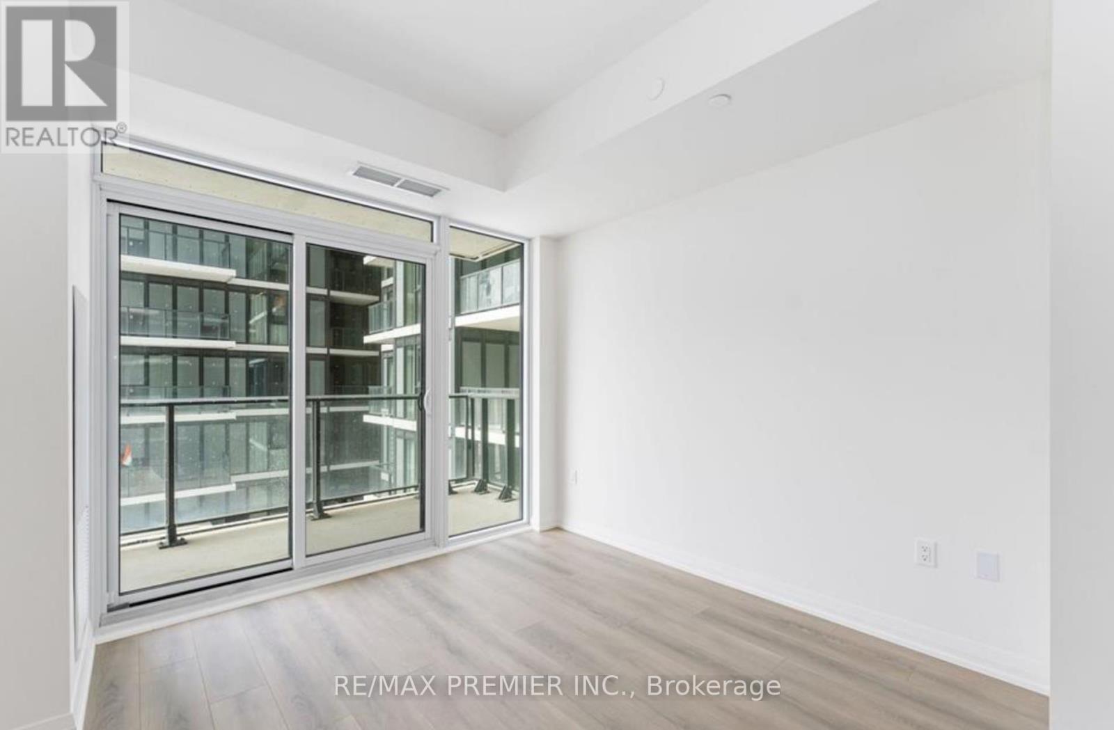 308 - 9000 Jane Street, Vaughan (Vellore Village), Ontario  L4K 0M6 - Photo 12 - N12815606