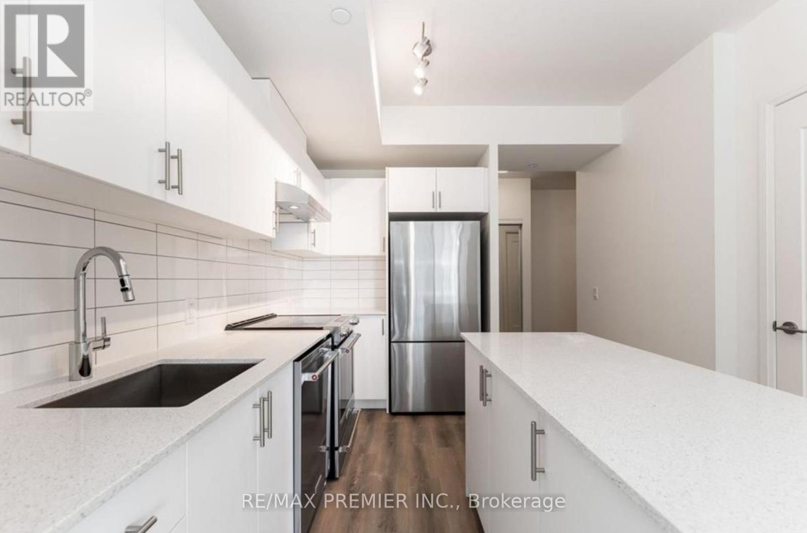 308 - 9000 Jane Street, Vaughan (Vellore Village), Ontario  L4K 0M6 - Photo 6 - N12815606