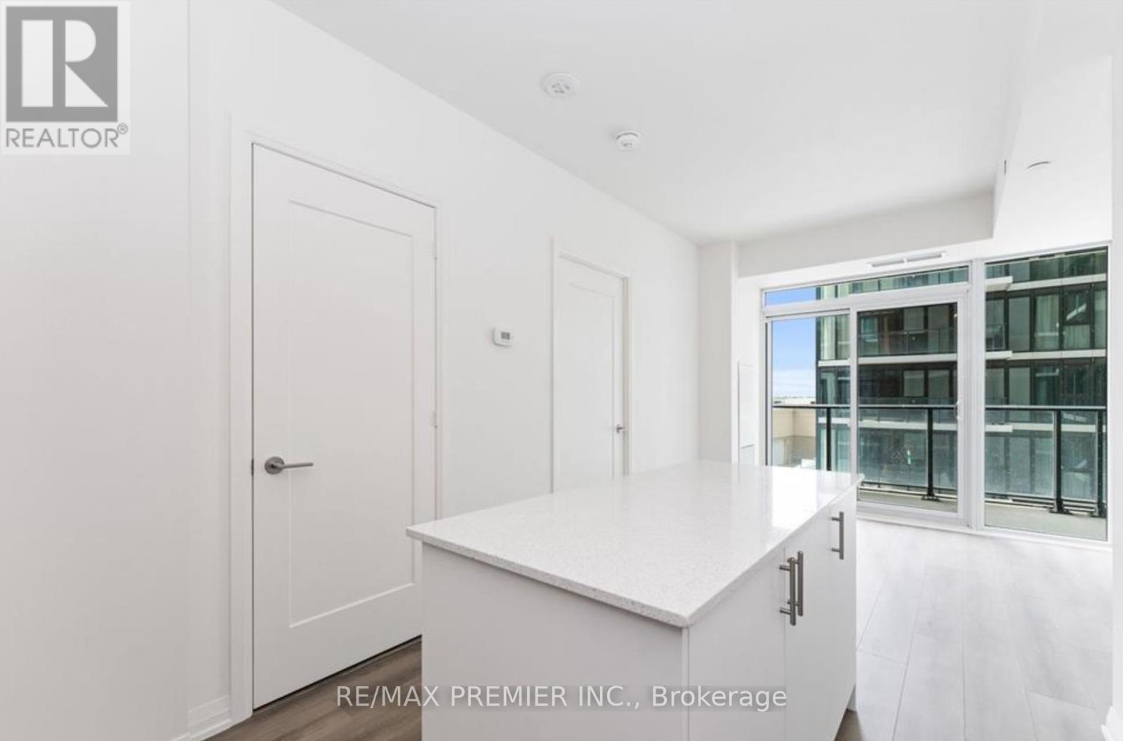 308 - 9000 Jane Street, Vaughan (Vellore Village), Ontario  L4K 0M6 - Photo 9 - N12815606