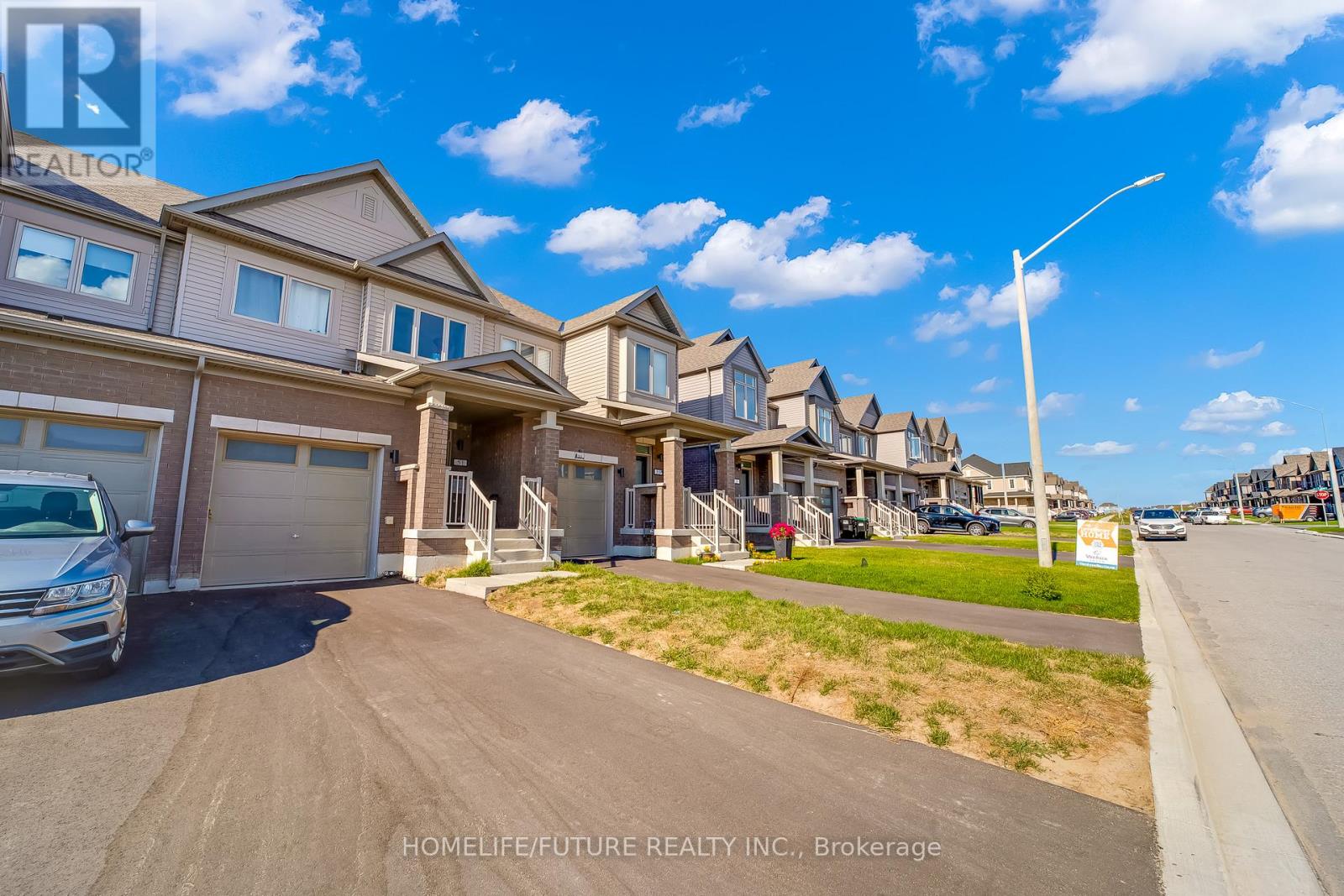 51 Sagewood Avenue, Barrie, Ontario  L9S 2Z4 - Photo 2 - S12815408