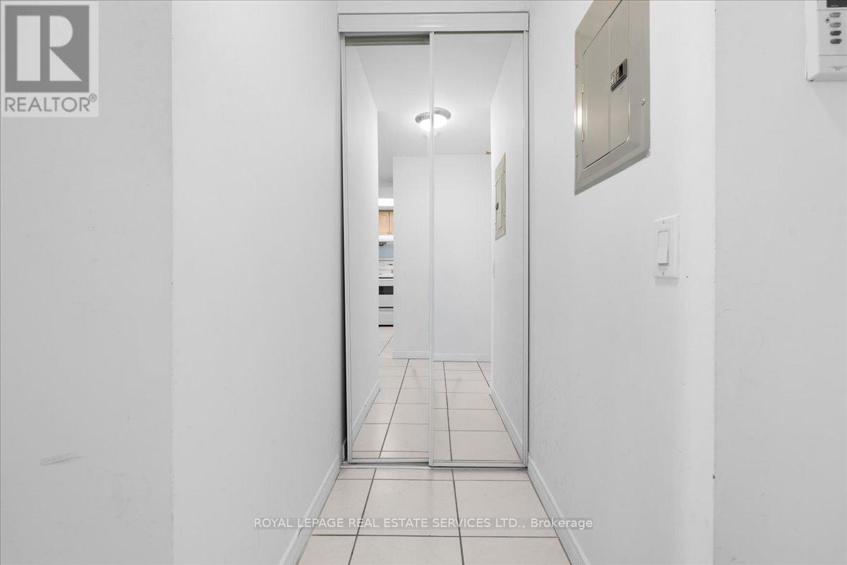 1909 - 8 Hillcrest Avenue, Toronto, Ontario  M2N 6Y6 - Photo 11 - C12805358