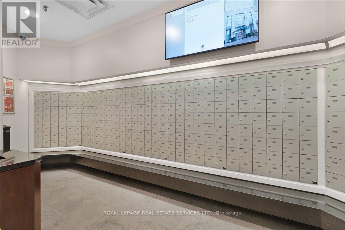 1909 - 8 Hillcrest Avenue, Toronto, Ontario  M2N 6Y6 - Photo 7 - C12805358