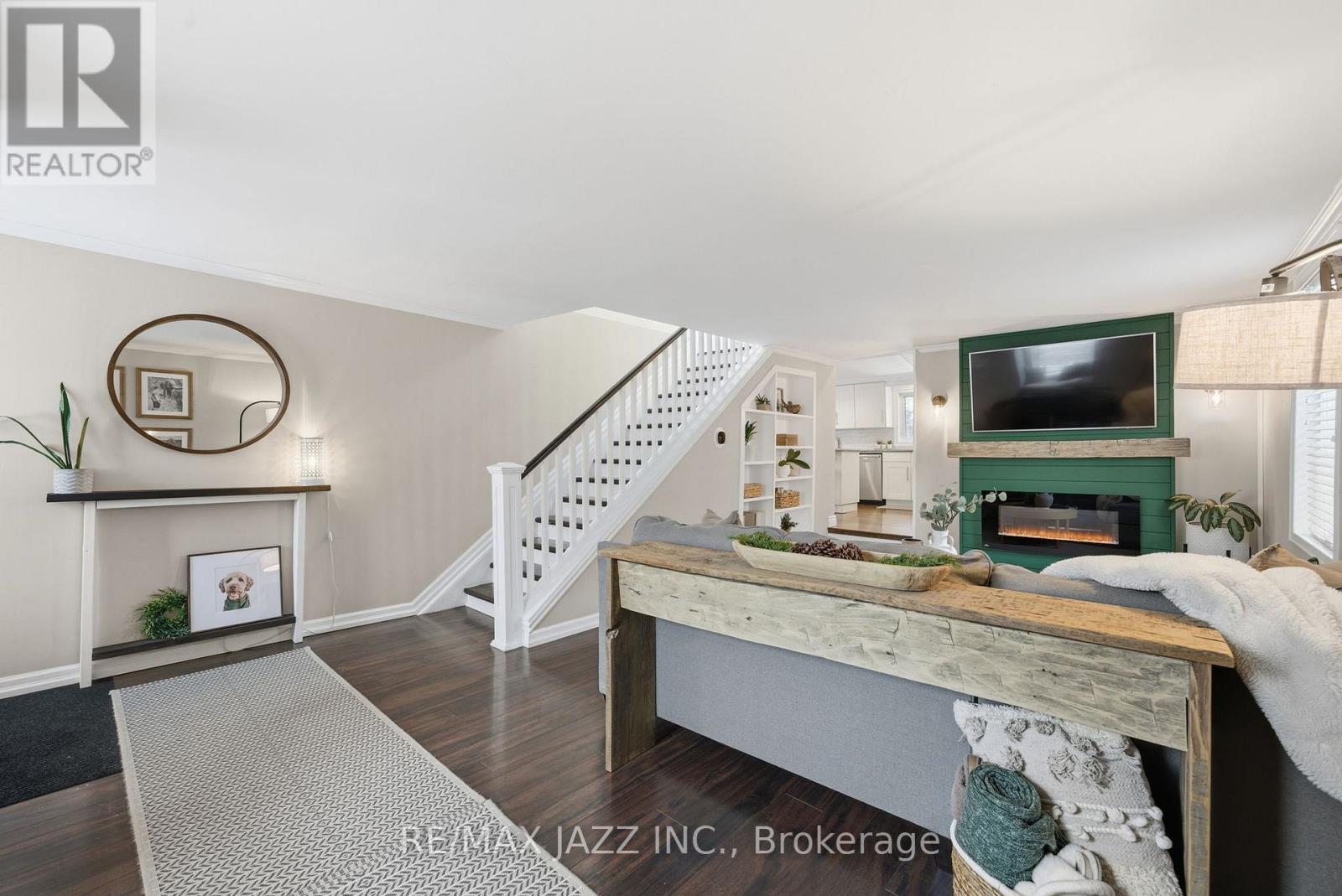 922 Byron Street S, Whitby (Downtown Whitby), Ontario  L1N 4R9 - Photo 8 - E12796840