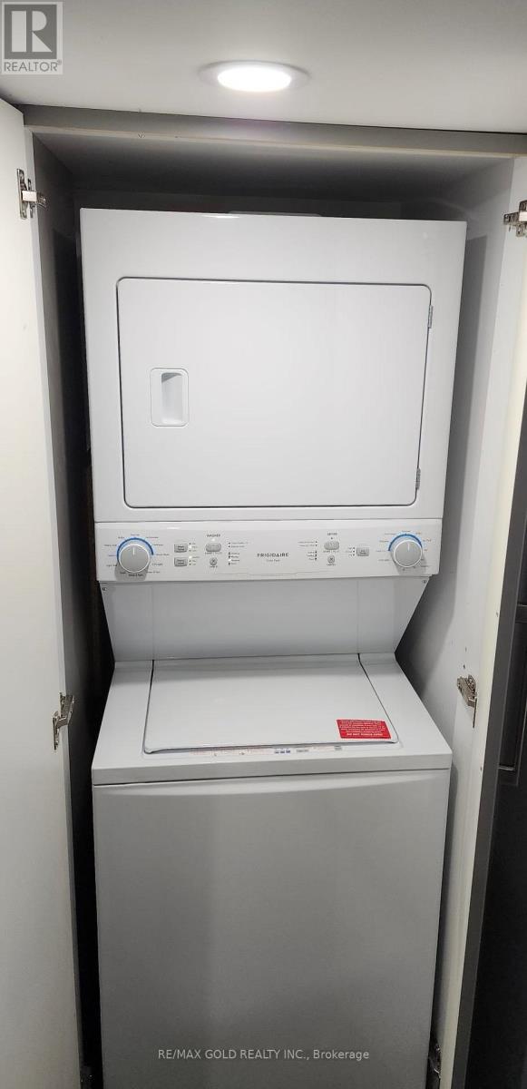 298 Etheridge Avenue, Milton, Ontario  L9E 1H7 - Photo 44 - W12814514