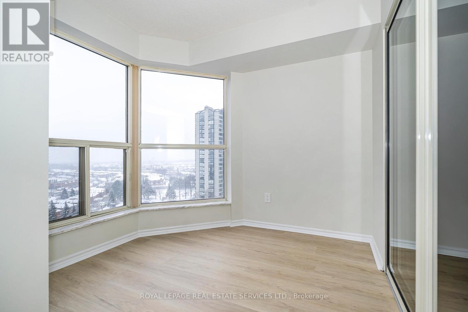 1201e - 325 Webb Drive, Mississauga, Ontario  L5B 3Z9 - Photo 16 - W12815410