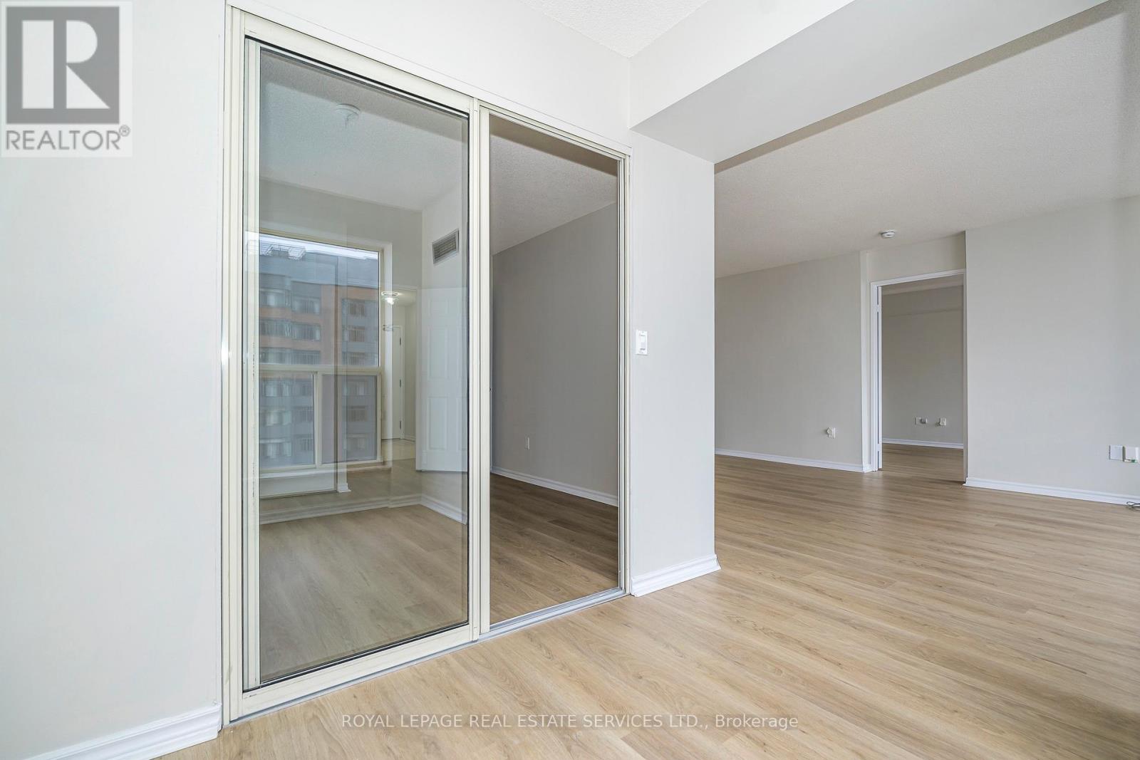 1201e - 325 Webb Drive, Mississauga, Ontario  L5B 3Z9 - Photo 19 - W12815410