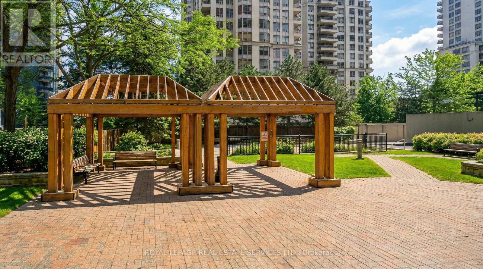 1201e - 325 Webb Drive, Mississauga, Ontario  L5B 3Z9 - Photo 34 - W12815410