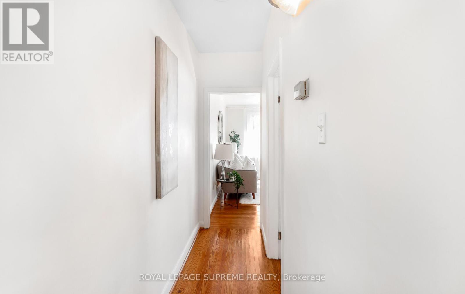 14 East Drive, Toronto, Ontario  M6N 2N7 - Photo 10 - W12815440