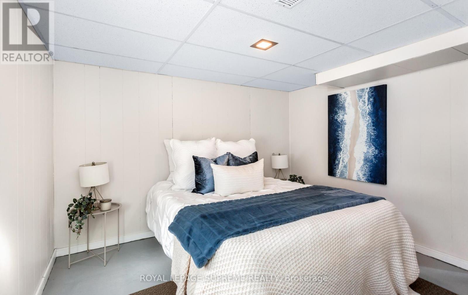 14 East Drive, Toronto, Ontario  M6N 2N7 - Photo 24 - W12815440