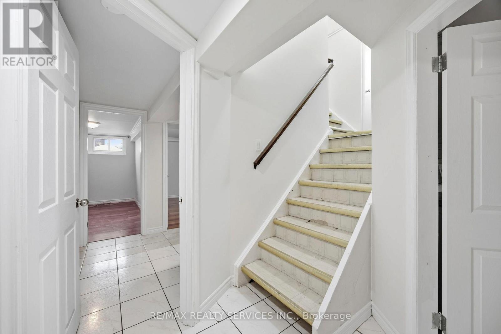 21 Radwinter Drive, Toronto (Thistletown-Beaumonde Heights), Ontario  M9V 1P7 - Photo 22 - W12815450