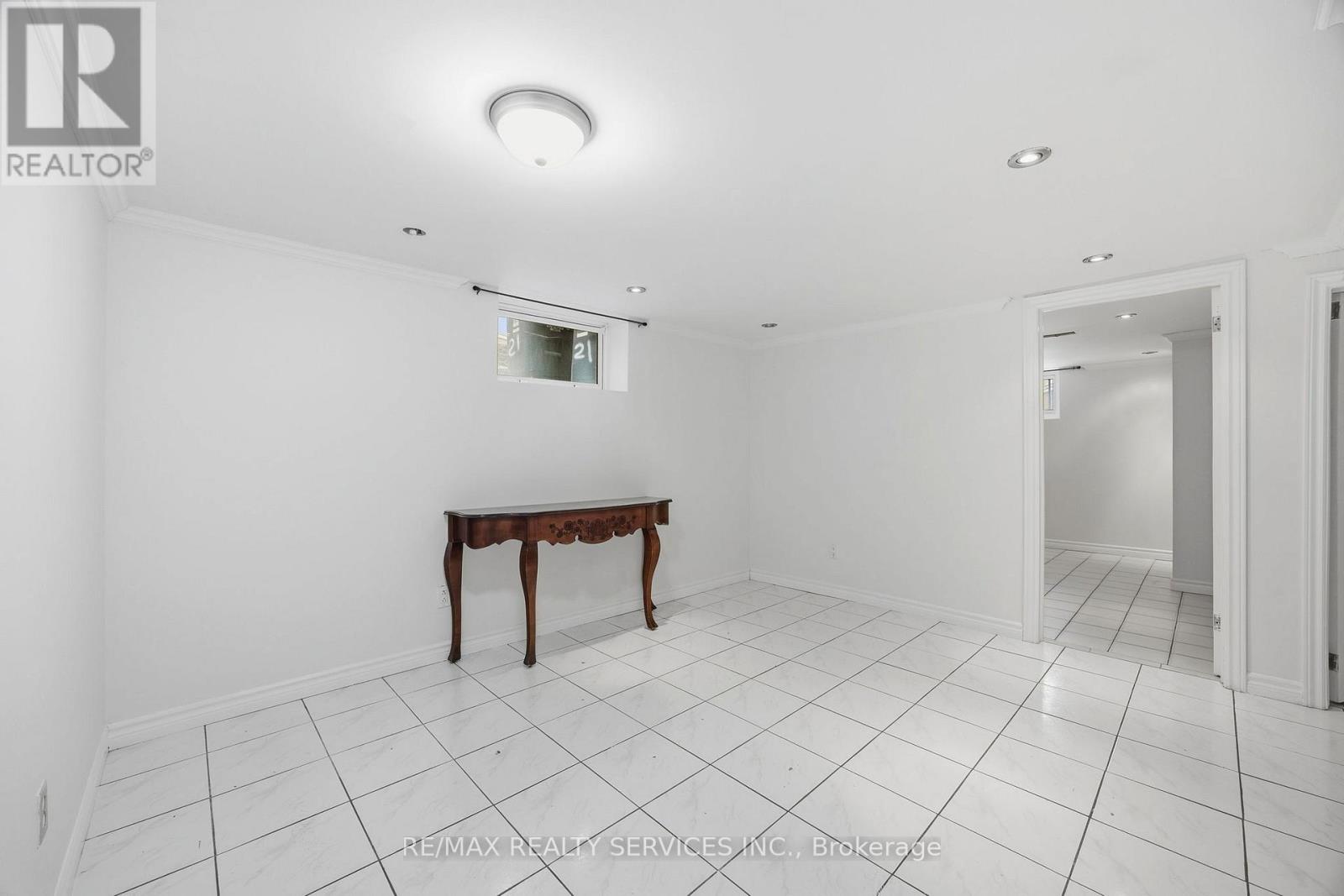 21 Radwinter Drive, Toronto (Thistletown-Beaumonde Heights), Ontario  M9V 1P7 - Photo 25 - W12815450