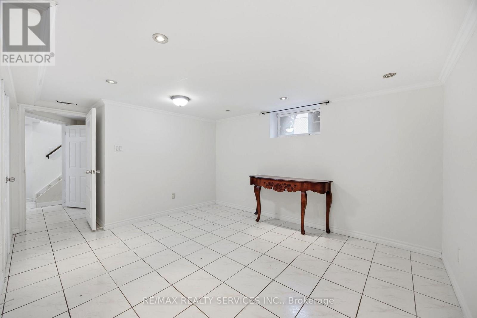 21 Radwinter Drive, Toronto (Thistletown-Beaumonde Heights), Ontario  M9V 1P7 - Photo 26 - W12815450