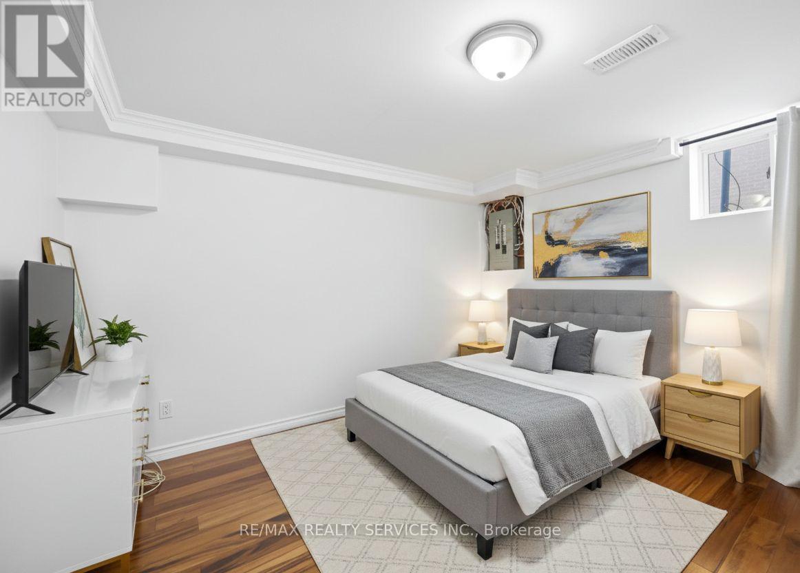 21 Radwinter Drive, Toronto (Thistletown-Beaumonde Heights), Ontario  M9V 1P7 - Photo 30 - W12815450