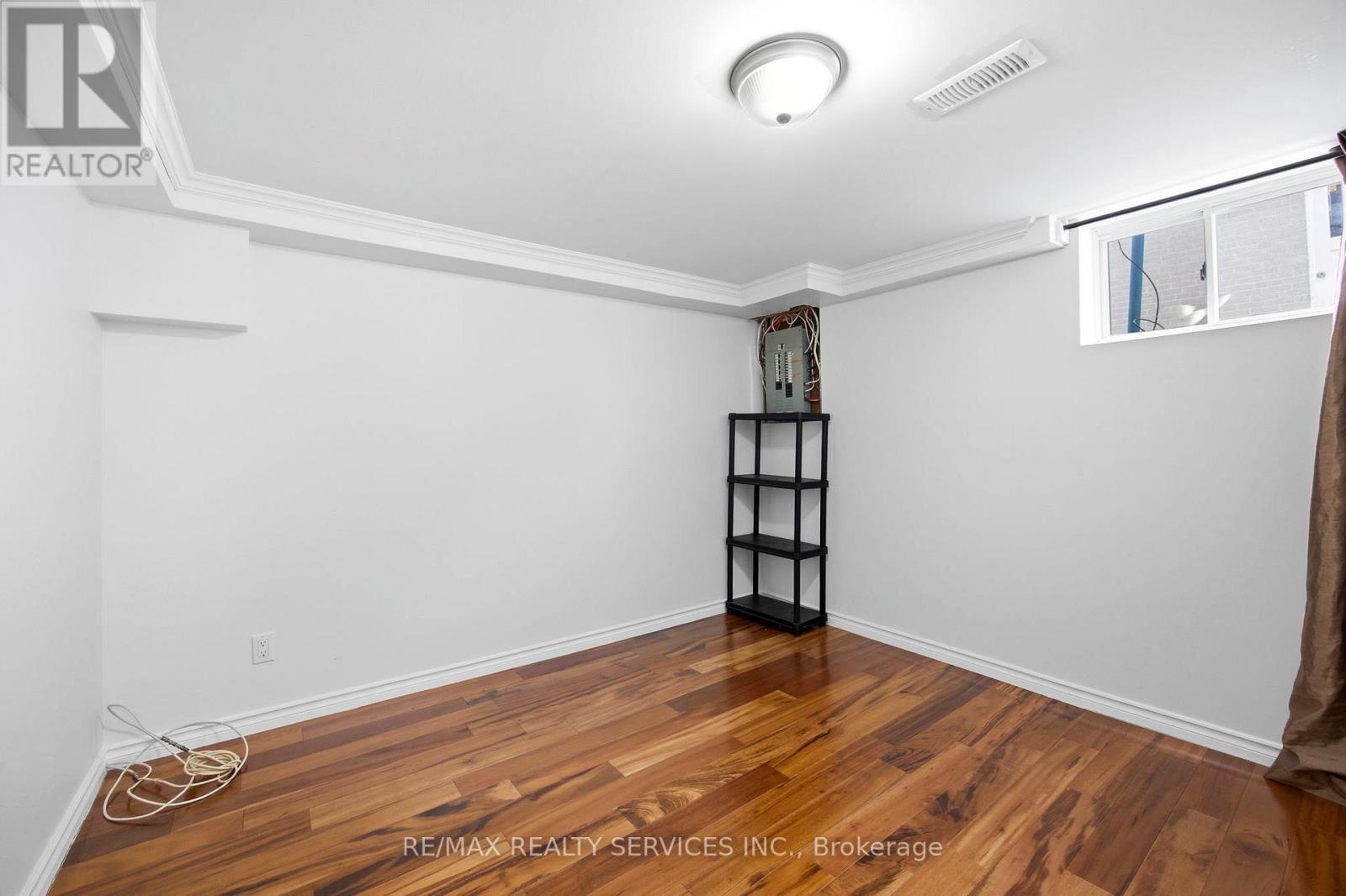 21 Radwinter Drive, Toronto (Thistletown-Beaumonde Heights), Ontario  M9V 1P7 - Photo 31 - W12815450