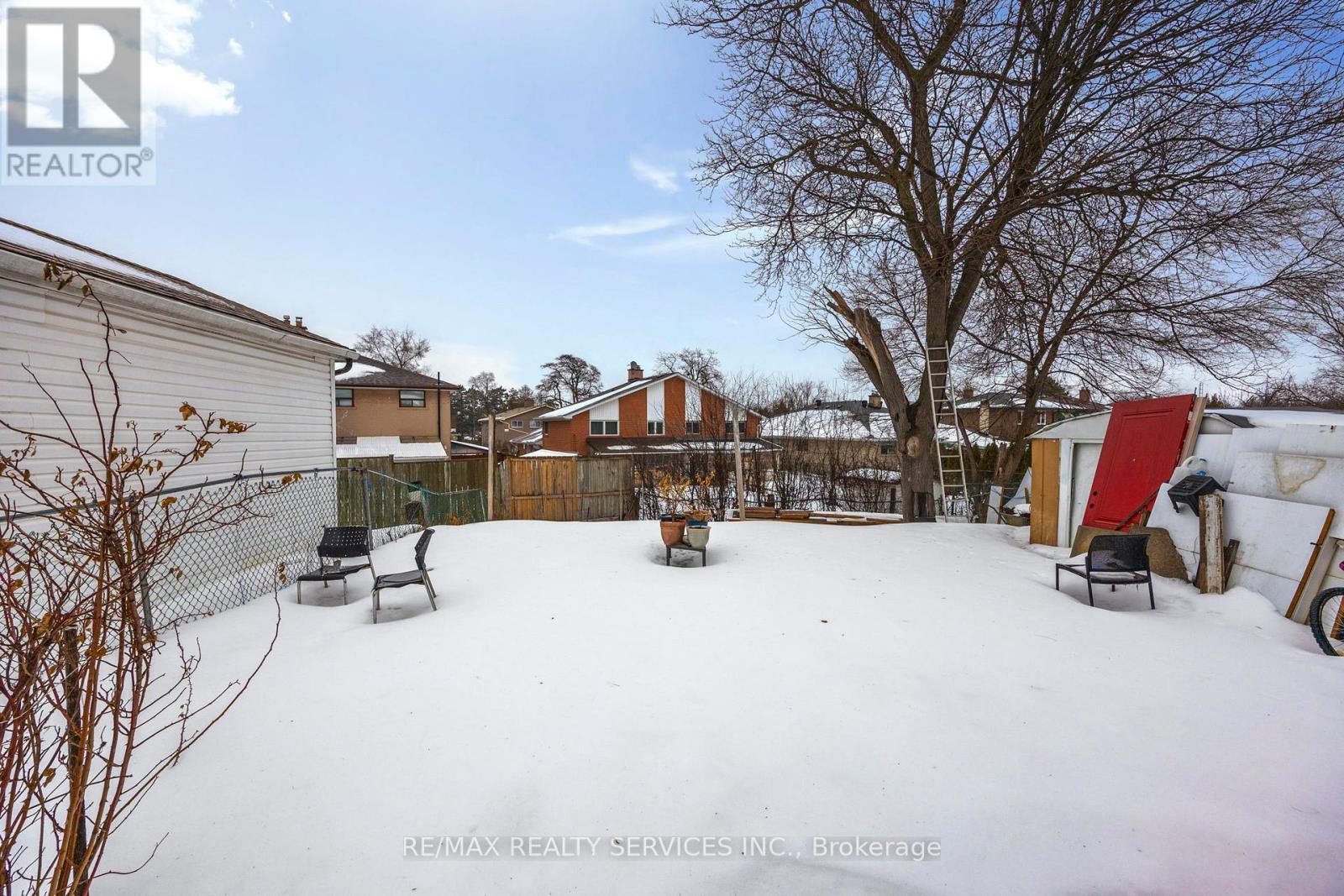 21 Radwinter Drive, Toronto (Thistletown-Beaumonde Heights), Ontario  M9V 1P7 - Photo 36 - W12815450
