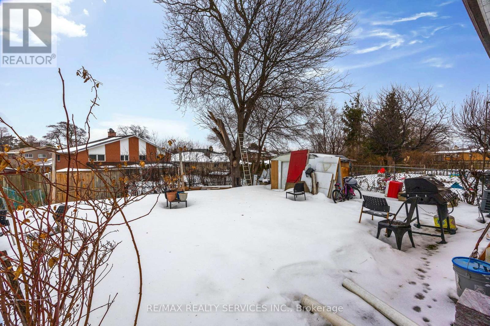 21 Radwinter Drive, Toronto (Thistletown-Beaumonde Heights), Ontario  M9V 1P7 - Photo 37 - W12815450