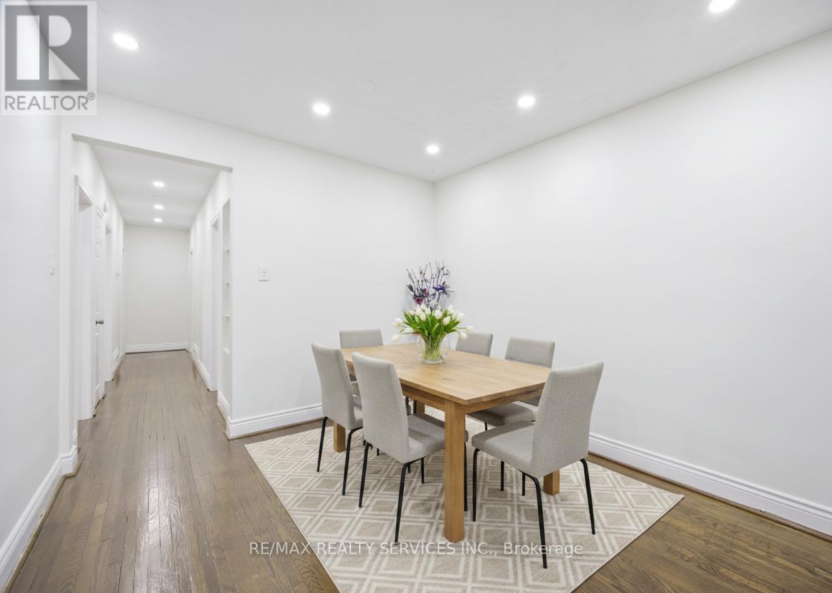 21 Radwinter Drive, Toronto (Thistletown-Beaumonde Heights), Ontario  M9V 1P7 - Photo 6 - W12815450