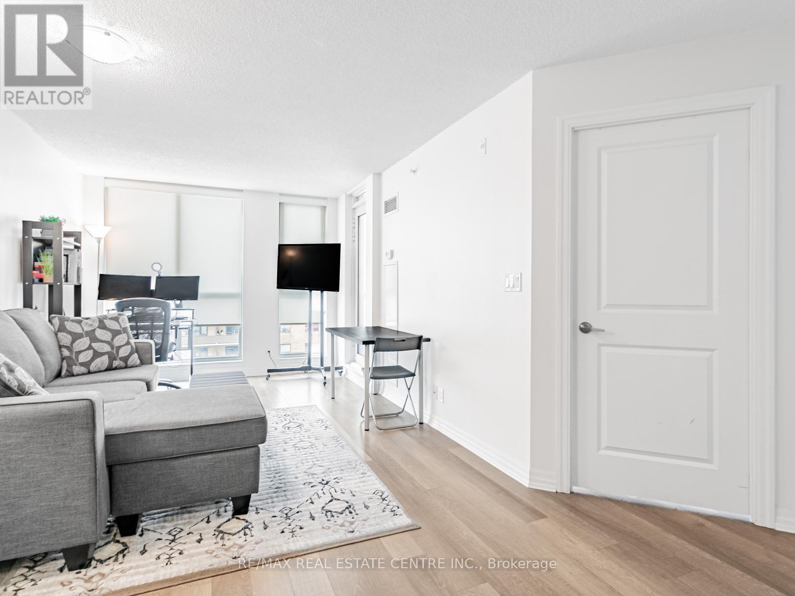 80 Esther Lorrie Drive, Toronto (West Humber-Clairville), Ontario  M9W 4V1 - Photo 10 - W12815478