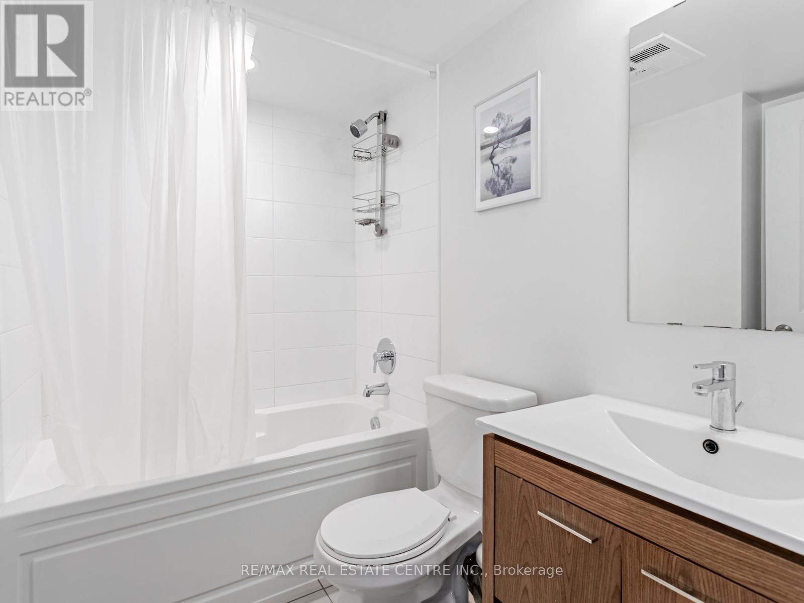 80 Esther Lorrie Drive, Toronto (West Humber-Clairville), Ontario  M9W 4V1 - Photo 22 - W12815478