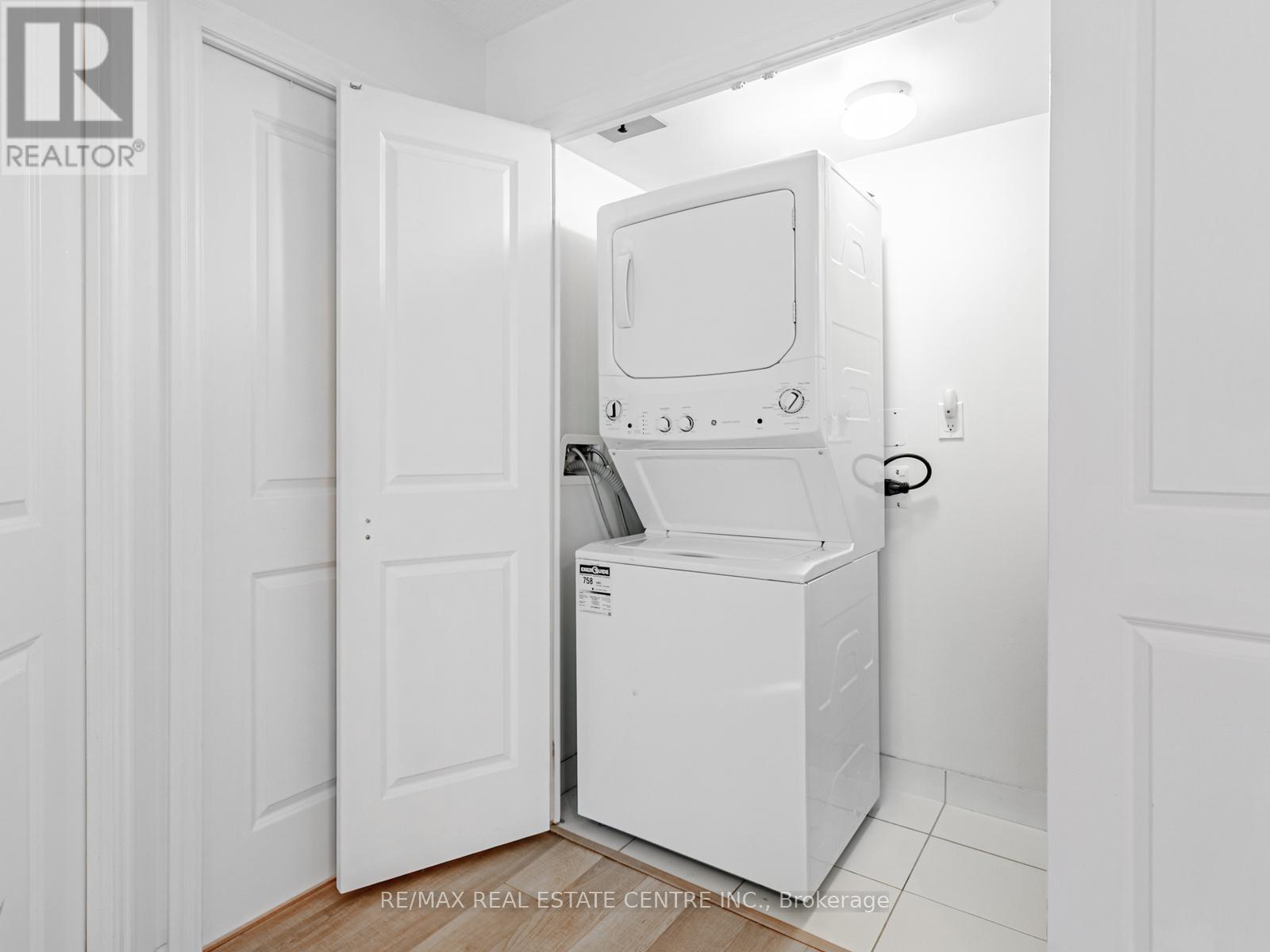 80 Esther Lorrie Drive, Toronto (West Humber-Clairville), Ontario  M9W 4V1 - Photo 23 - W12815478