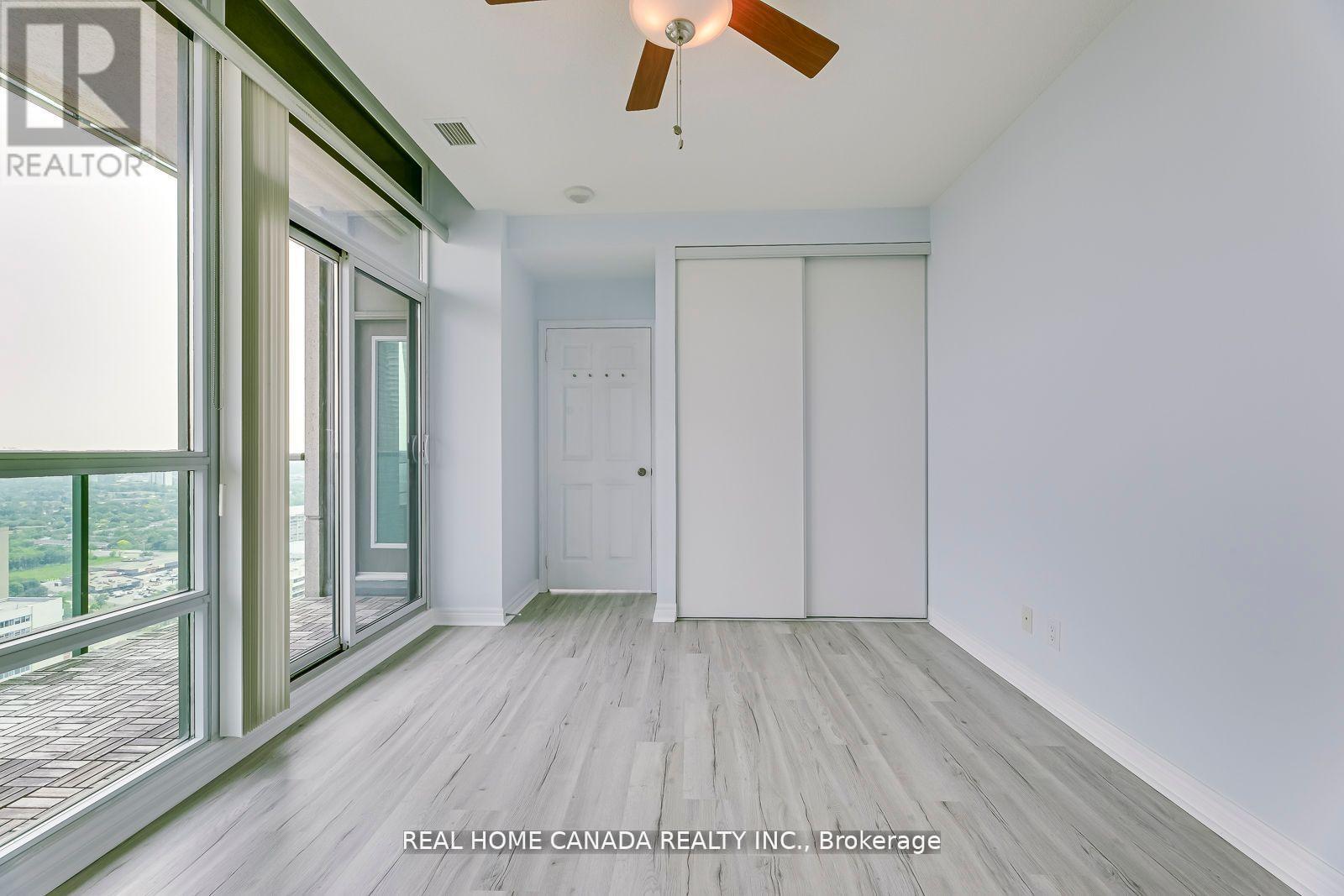 901 - 208 Enfield Place, Mississauga, Ontario  L5B 0B8 - Photo 11 - W12815500