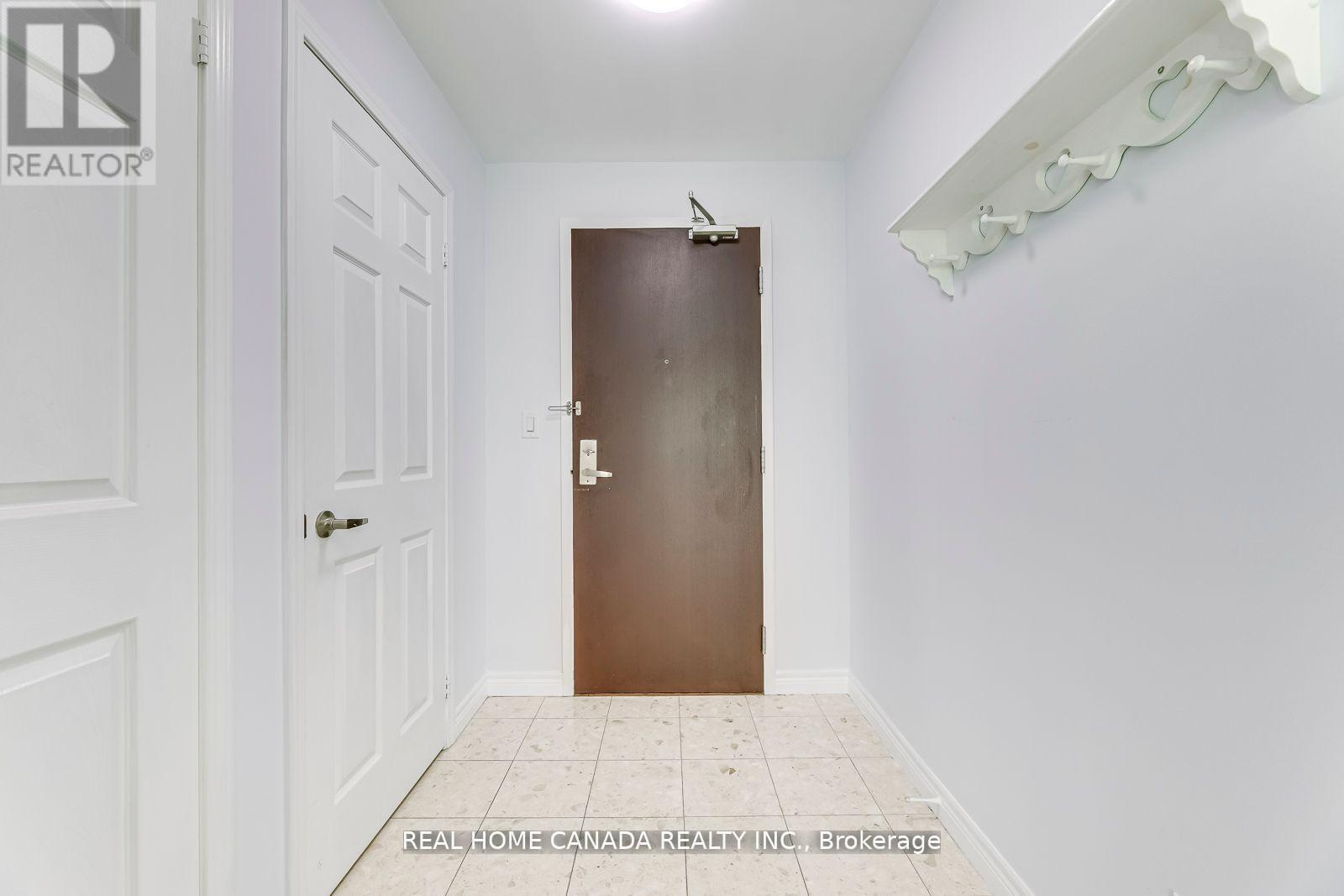 901 - 208 Enfield Place, Mississauga, Ontario  L5B 0B8 - Photo 4 - W12815500