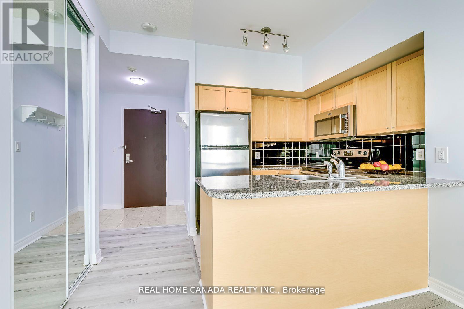 901 - 208 Enfield Place, Mississauga, Ontario  L5B 0B8 - Photo 5 - W12815500