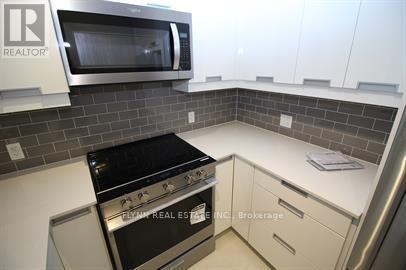 301 - 65 Watergarden Drive, Mississauga, Ontario  L5R 0G9 - Photo 6 - W12815506