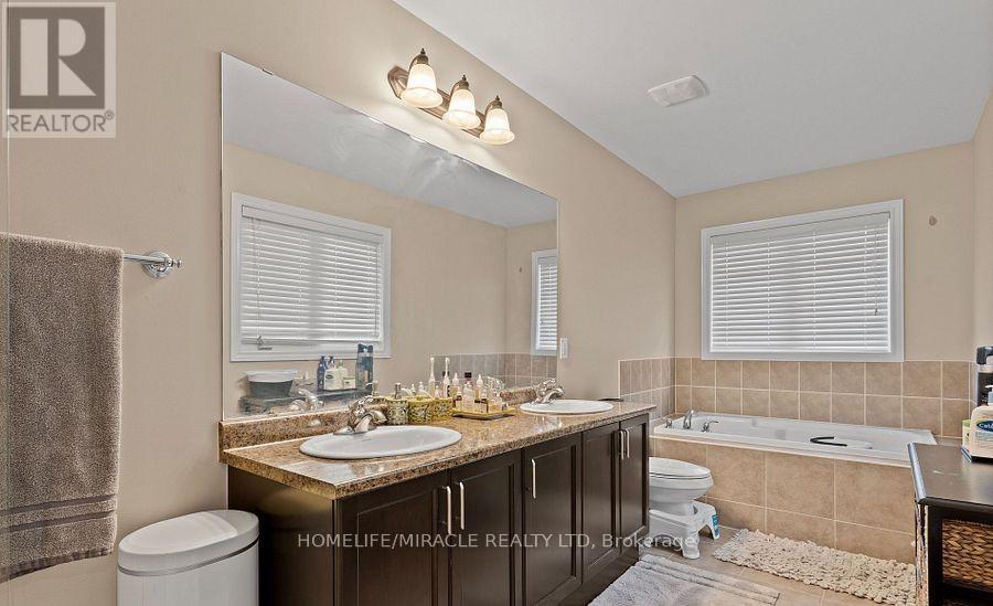 11 Thornapple Street, Brampton, Ontario  L6R 3X2 - Photo 27 - W12815542