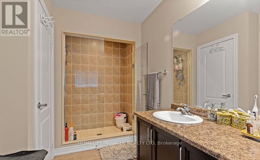 11 Thornapple Street, Brampton, Ontario  L6R 3X2 - Photo 28 - W12815542