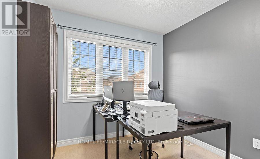 11 Thornapple Street, Brampton, Ontario  L6R 3X2 - Photo 33 - W12815542