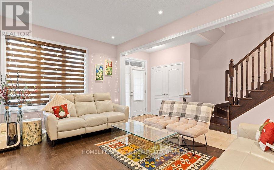 11 Thornapple Street, Brampton, Ontario  L6R 3X2 - Photo 5 - W12815542